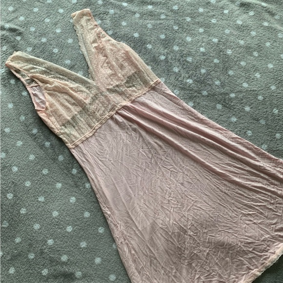 Baby pink slip dress - Picture 4 of 5